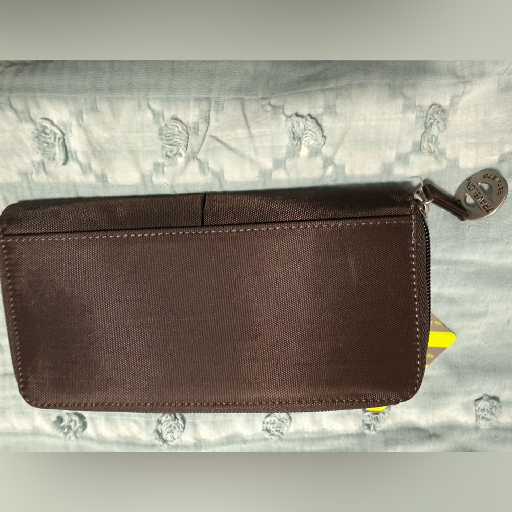 Travelon Brown RFID Blocking Wallet - Picture 2 of 3